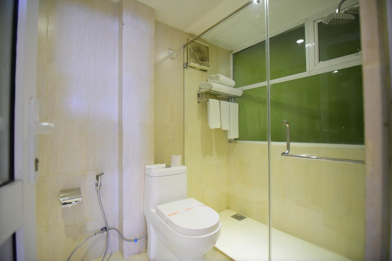Thilhara Days Inn Colombo Esterno foto